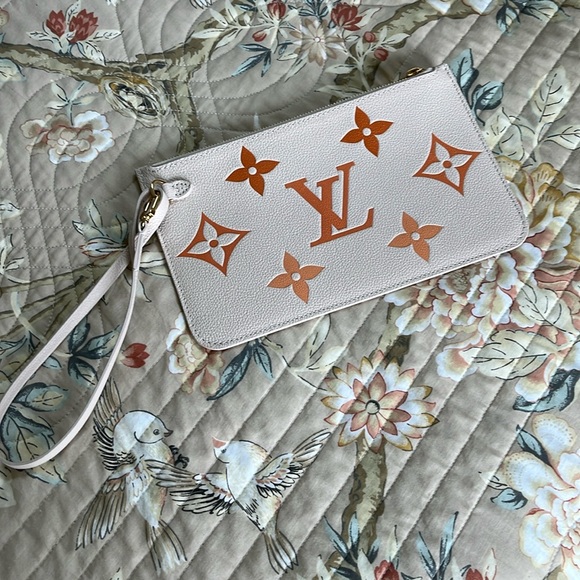 Louis Vuitton Handbags - 🌺 Reserved Do Not Purchase🌺Louis Vuitton Empreinte Giant By The Pool Clutch